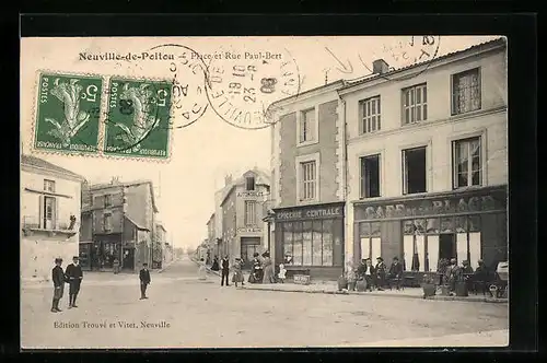 AK Neuville-de-Poitou, Place et Rue Paul-Bert