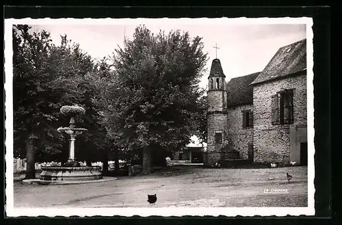 AK Coussac-Bonneval, Place de la Mairiet Lanterne des morts