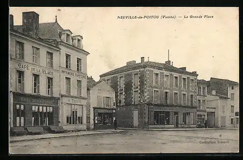 AK Neuville-de-Poitou, La Grande Place