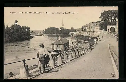 AK Chatellerault, les Bords de la Vienne, Quai Napoléon