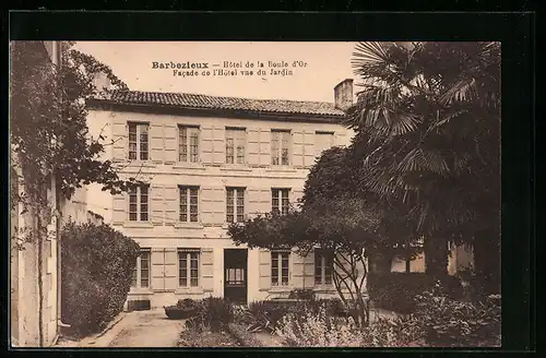 AK Barbezieux, Hotel de la Boule d'Or, Facade de l'Hotel vue du Jardin