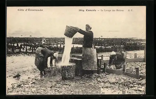 AK Cancale /Côte d`Émeraude, Le Lavage des Huîtres, Muschelsammlerinnen bei der Arbeit