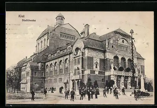 AK Kiel, Blick auf Stadttheater