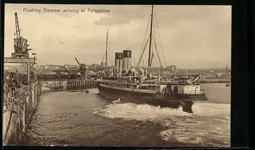 AK Folkestone, Flushing Steamer arriving at Folkestone