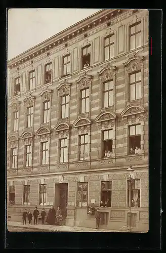 Foto-AK Wien, Wohnhaus, Johann Straussgasse 4