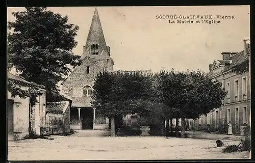 AK Scorbé-Clairvaux, La Mairie et l`Eglise