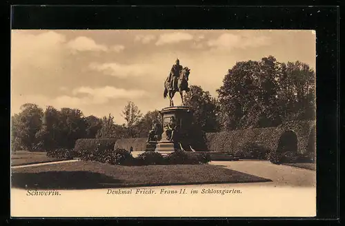 AK Schwerin, Denkmal Friedrich Franz II. im Schlossgarten