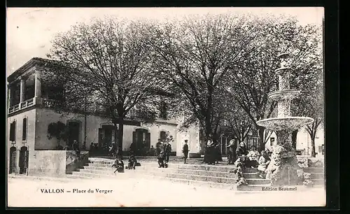 AK Vallon, Place du Verger