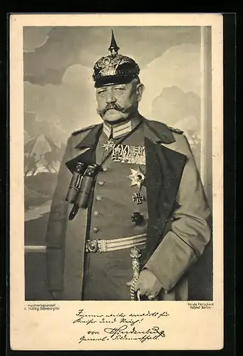 AK Paul von Hindenburg in Uniform mit Fernglas