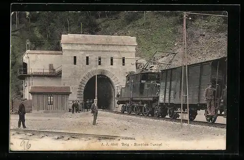 AK Brig, Simplon-Tunnel mit Eisenbahn