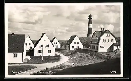 AK Hörnum /Sylt, Partie beim Leuchtturm mit Hotel Haus Helene