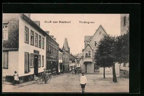 AK Dierdorf, Vordergasse mit Kirche, Kinder, Fahrrad