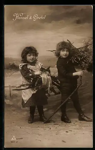 AK Hänsel und Gretel beim Holzsammeln