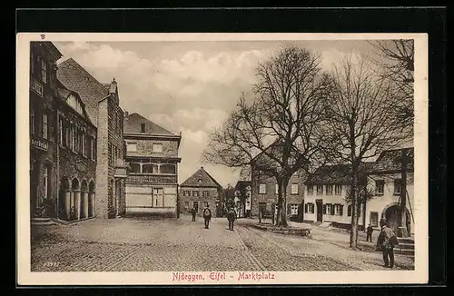 AK Nideggen i. Eifel, Anwohner auf dem Marktplatz