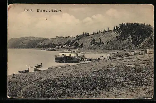 AK Tabory /Kama, Bucht mit Gebäude im Wasser und Booten