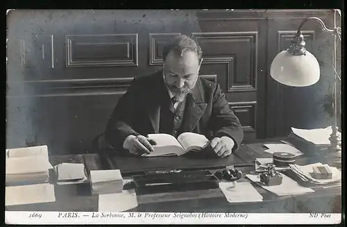 AK Paris, La Sorbonne, M. le Professeur Seignobos