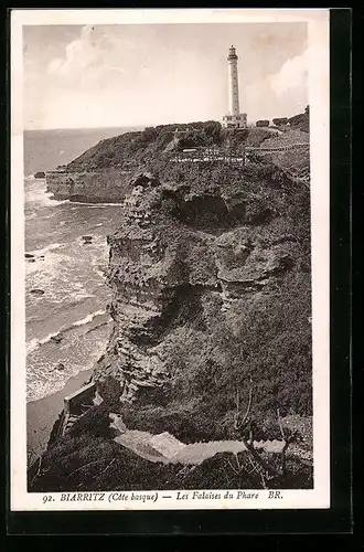 AK Biarritz /Côte basque, Les Falaises du Phare, Leuchtturm