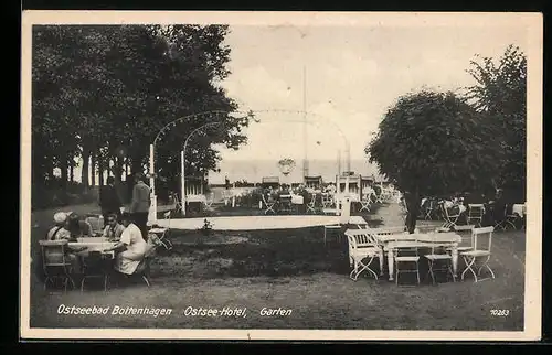 AK Boltenhagen /Ostsee, Ostsee-Hotel, Gartenpartie