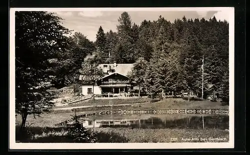 AK Garmisch, Gasthaus F. Windeisen auf der Aule-Alm, mit Teich