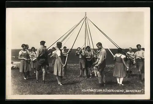 AK Tanzgruppe der Rüdigerjugend beim Bandltanz