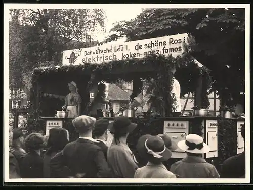 Fotografie Schau-Kochen bei einem Messestand mit elektrischem Herd & Ofen