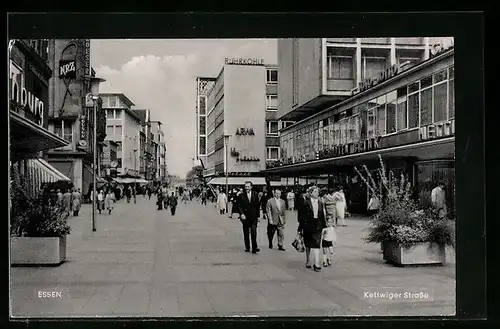 AK Essen, Kettwiger Strasse mit Passanten