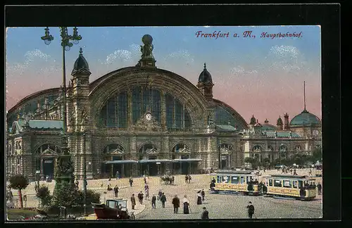 AK Frankfurt a. M, Strassenbahn und Passanten vor dem Hauptbahnhof