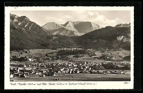 AK Reutte, Panorama mit Blei-Spitz u. Gartner Wand