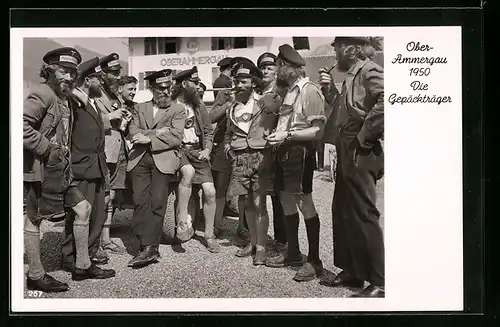 AK Ober-Ammergau, Die Gepäckträger 1950, Stadttypen