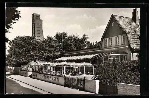 AK Laboe, Retaurant-Café Seeterrassen neben dem Ehrenmal