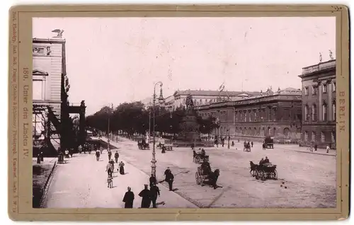 Fotografie Rob. Prager, Berlin, Ansicht Berlin, Reiterstatue der Alte Fritz Unter den Linden