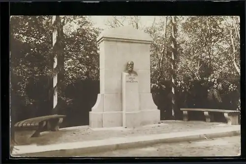 Foto-AK Dorpat, Ernst von Bergmann-Denkmal