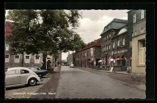 AK Nideggen /Eifel, Markt mit VW-Käfer