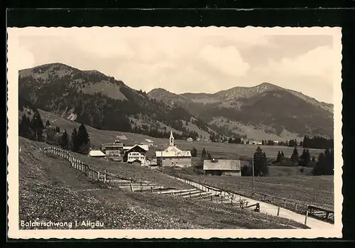 AK Balderschwang i. Allgäu, Blick auf Blaicherhorn und Riedbergerhorn