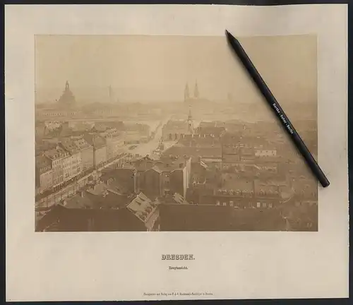 Fotografie F. & O. Brockmann's Nachfolger, Dresden, Ansicht Dresden, Augustusbrücke mit Blick zur Altstadt