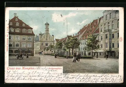 AK Kempten, Rathausplatz mit Passanten