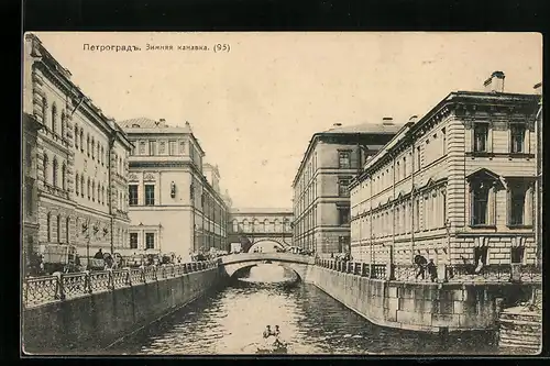 AK Petrograd, Ortspartie am Winterkanal mit Brücke