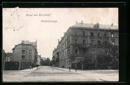 AK Karlsruhe, Vorholzstrasse mit Passanten