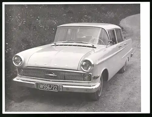 Fotografie Auto Opel Kapitän, Luxus-Limousine mit Kennzeichen W556.722