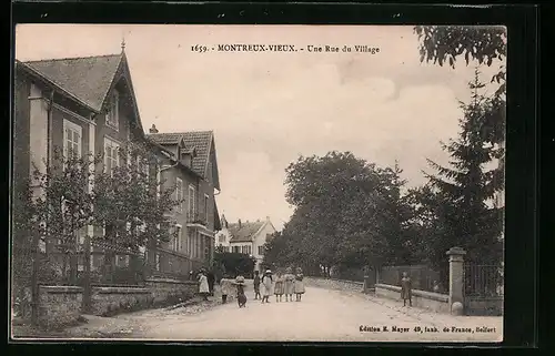 AK Montreux-Vieux, Une Rue du Village, Strassenpartie