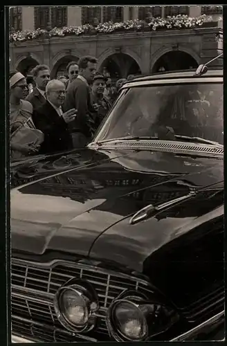 Fotografie Alexander Spiegelberg, Leipzig, Ansicht Leipzig, Walter Ulbricht im Auto vor dem Rathaus