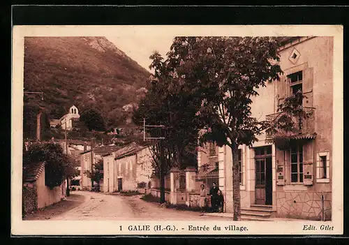 AK Galie, Entrée du village