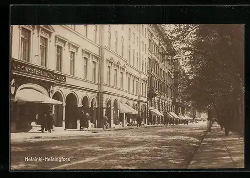 AK Helsinki, Strassenpartie mit Geschäften