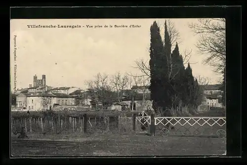 AK Villefranche-Lauragais, Vue prise de la Barrière d`Enfer