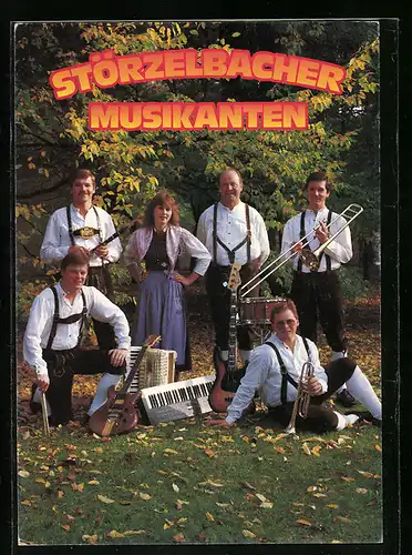 AK Musiker Störzelbacher Musikanten mit Instrumenten und Trachten