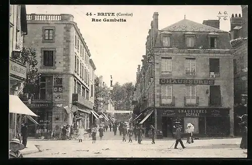 AK Brive, Rue Gambetta, Strassenpartie