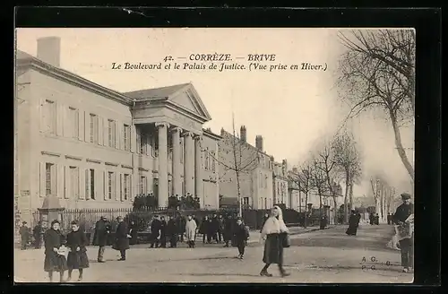 AK Brive, Le Boulevard et le Palais de Justice