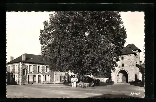 AK Lagraulière, L`Eglise