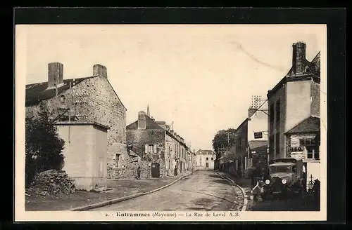 AK Entrammes, La Rue de Laval