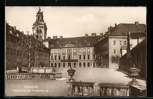 AK Rudolstadt, Schlosshof der Heidecksburg